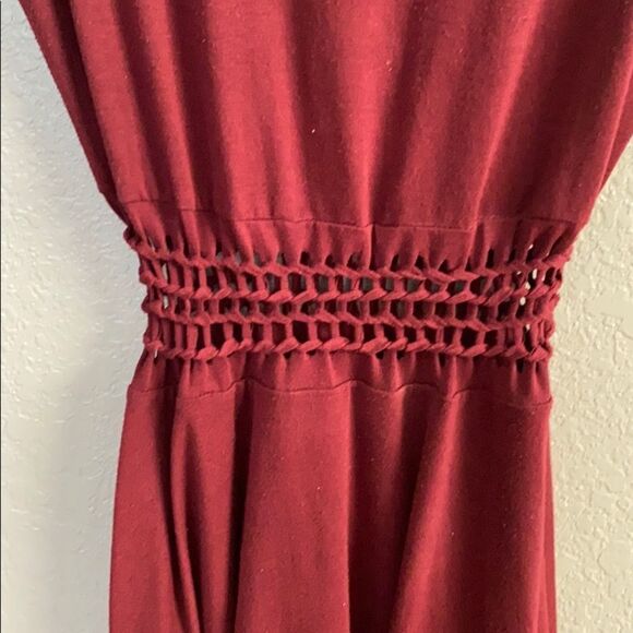 Maroon dress - Picture 2 of 4